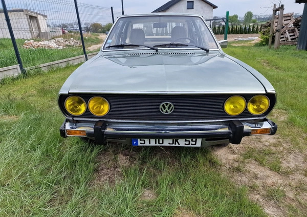 Volkswagen Passat cena 25900 przebieg: 78574, rok produkcji 1977 z Gniezno małe 529